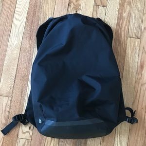 lululemon surge run backpack